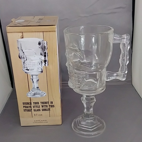 Tiki Pirate Halloween Hawaiiana Skull Beer Mug Goblet Clear Glass NIB - Picture 2 of 2